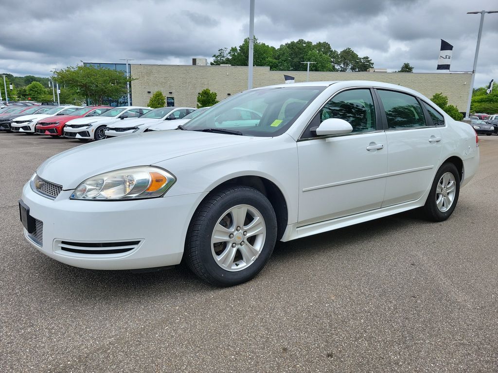 Summit White 2016 Chevrolet Impala Limited Sedan Front-Wheel Drive Automatic