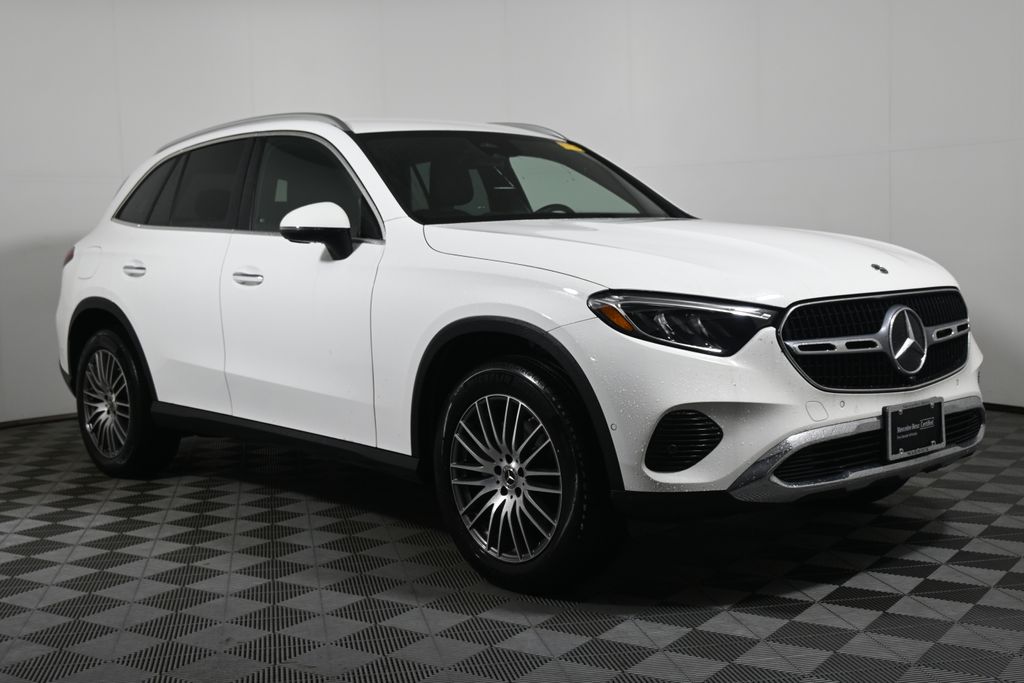 Thumbnail: 2025 Mercedes-Benz GLC - 8