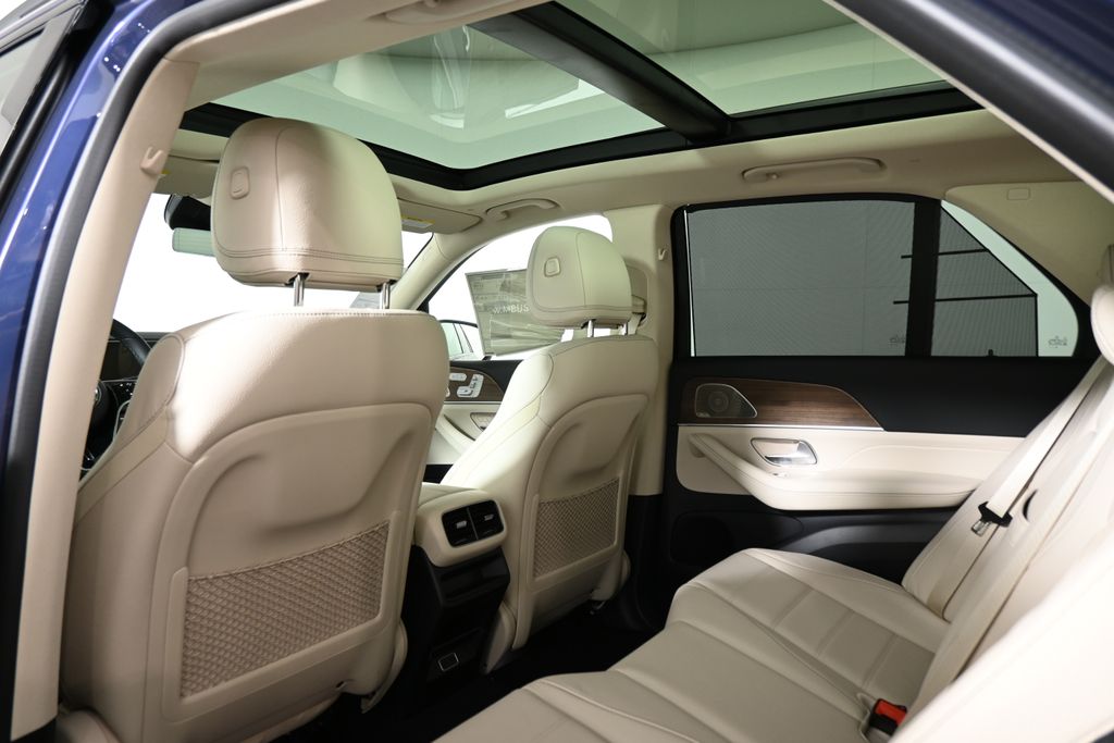 Thumbnail: 2026 Mercedes-Benz GLE - 26