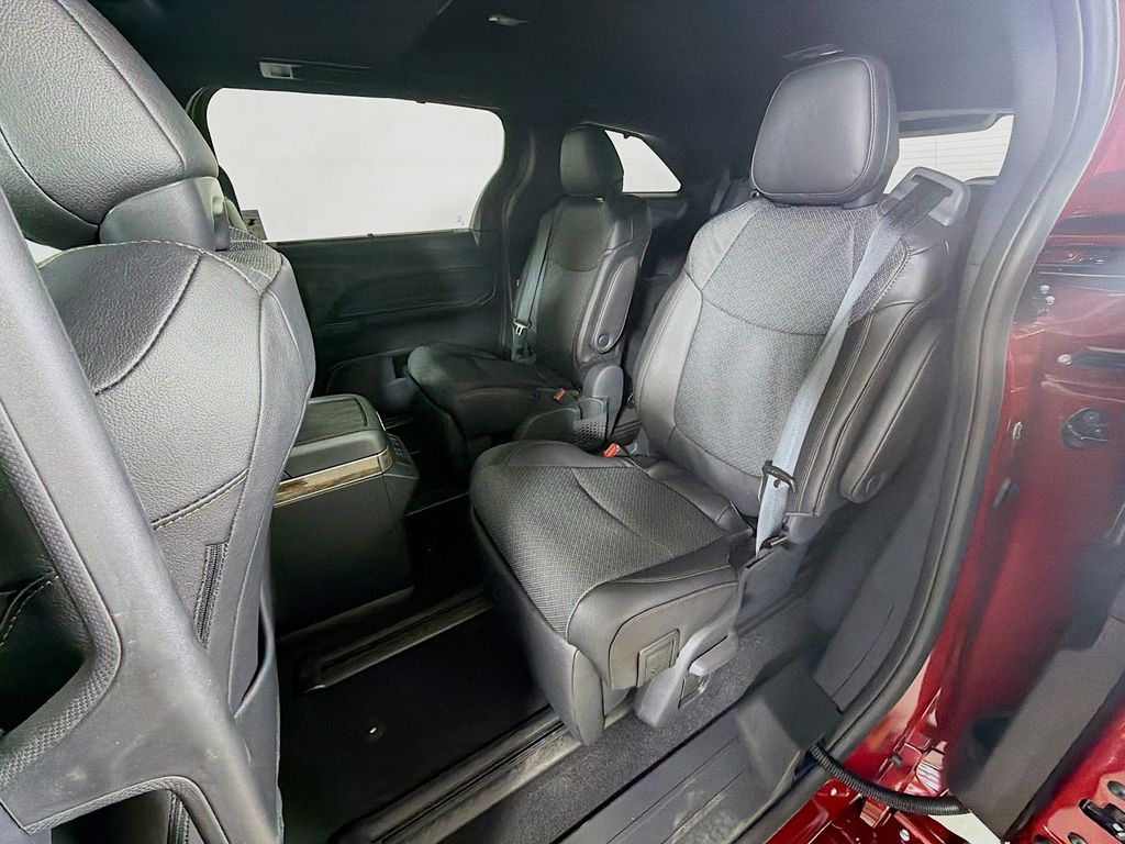 New 2026 Toyota Sienna Van