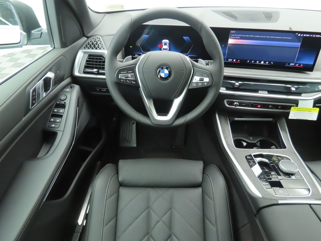 Thumbnail: 2025 BMW X5 - 10