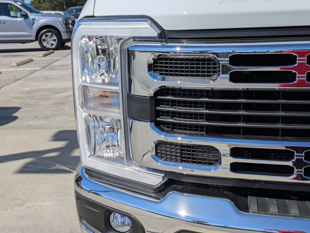 2025 Ford F-350 Chassis XL