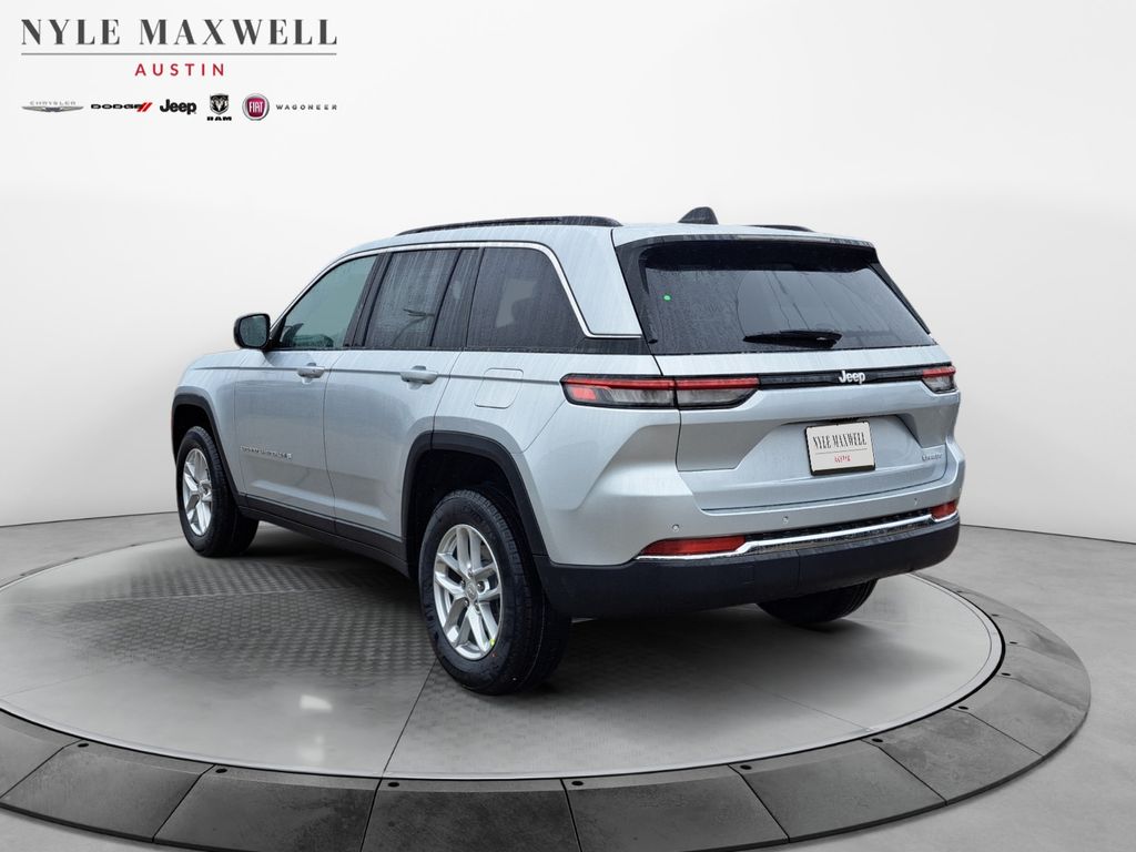 New Car 2025 Jeep Grand Cherokee  Laredo For Sale Under $35,000 In Austin, Texas