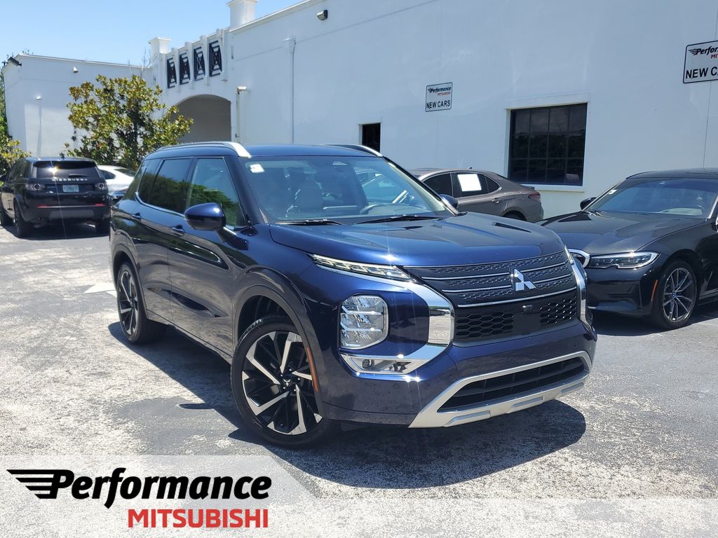 Cosmic Blue Metallic 2022 Mitsubishi Outlander SUV / Crossover Front-Wheel Drive Continuously Variable Transmission
