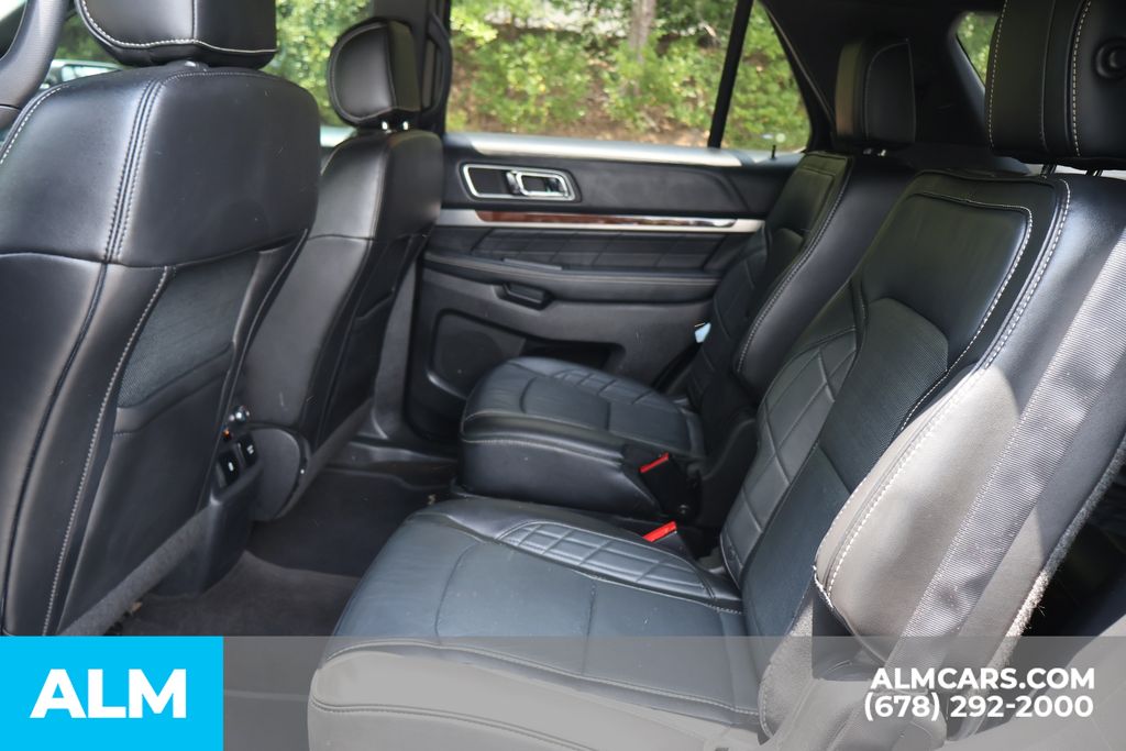 Used 2016 Black Ford Platinum image 18