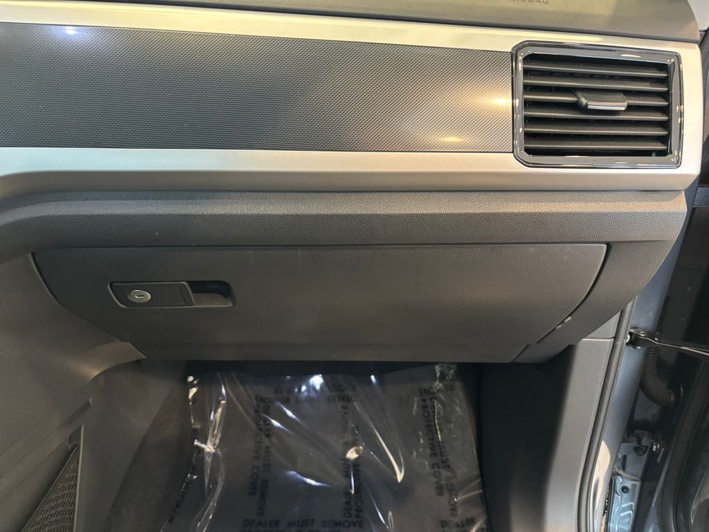 2022 Volkswagen Atlas 3.6L V6 SEL Premium R-Line