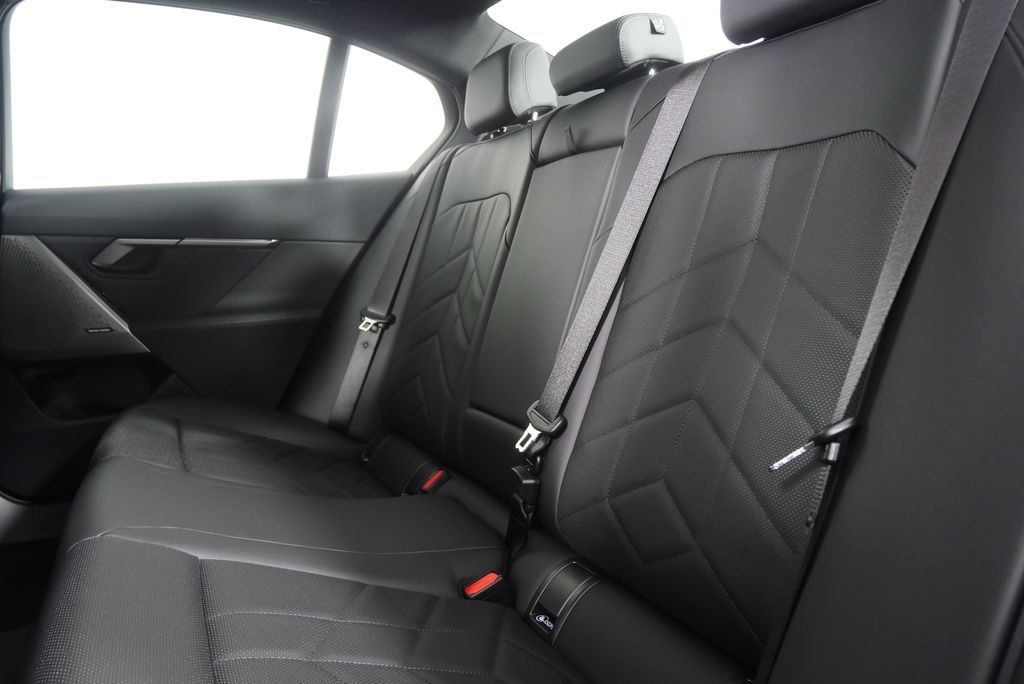 Thumbnail: 2026 BMW i5 - 15