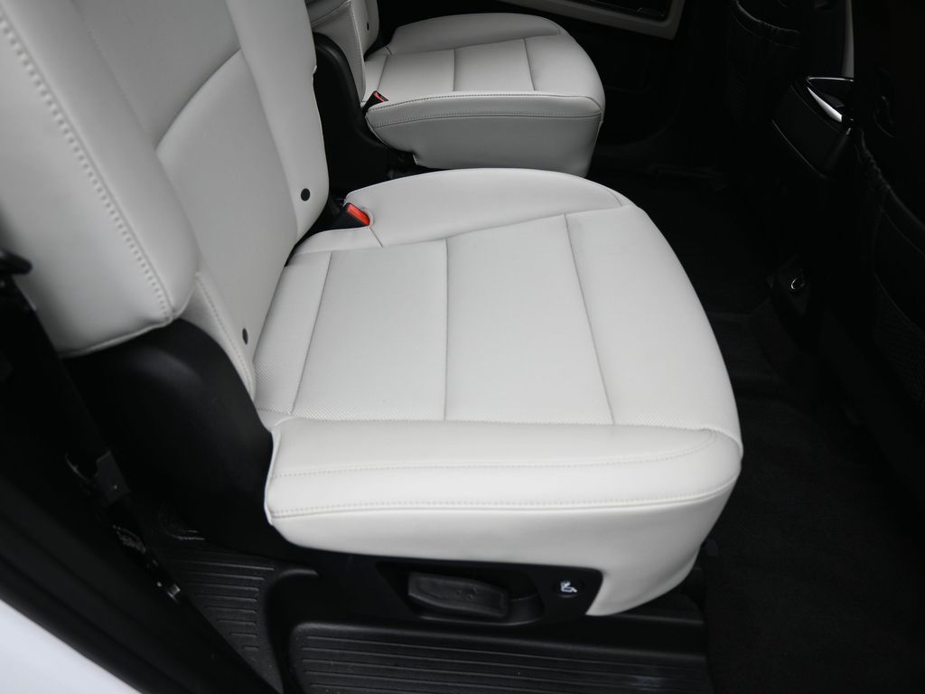 Used 2024 Glacial White Pearl Kia S image 40