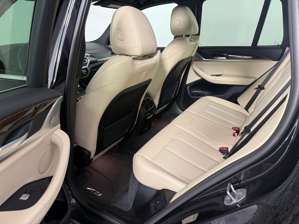 Thumbnail: 2023 BMW X3 - 21