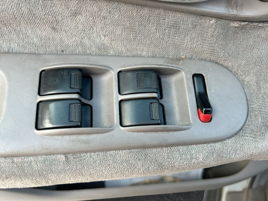 Thumbnail: 2002 Honda Odyssey - 13