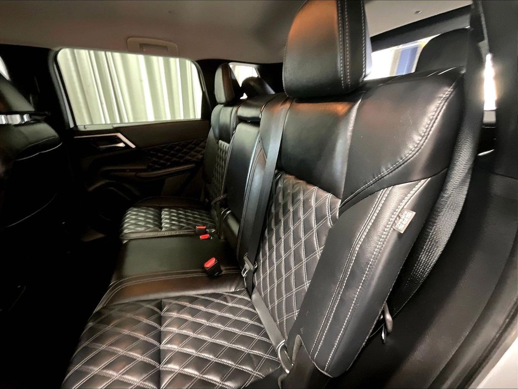 2022 Mitsubishi Outlander — photo 15