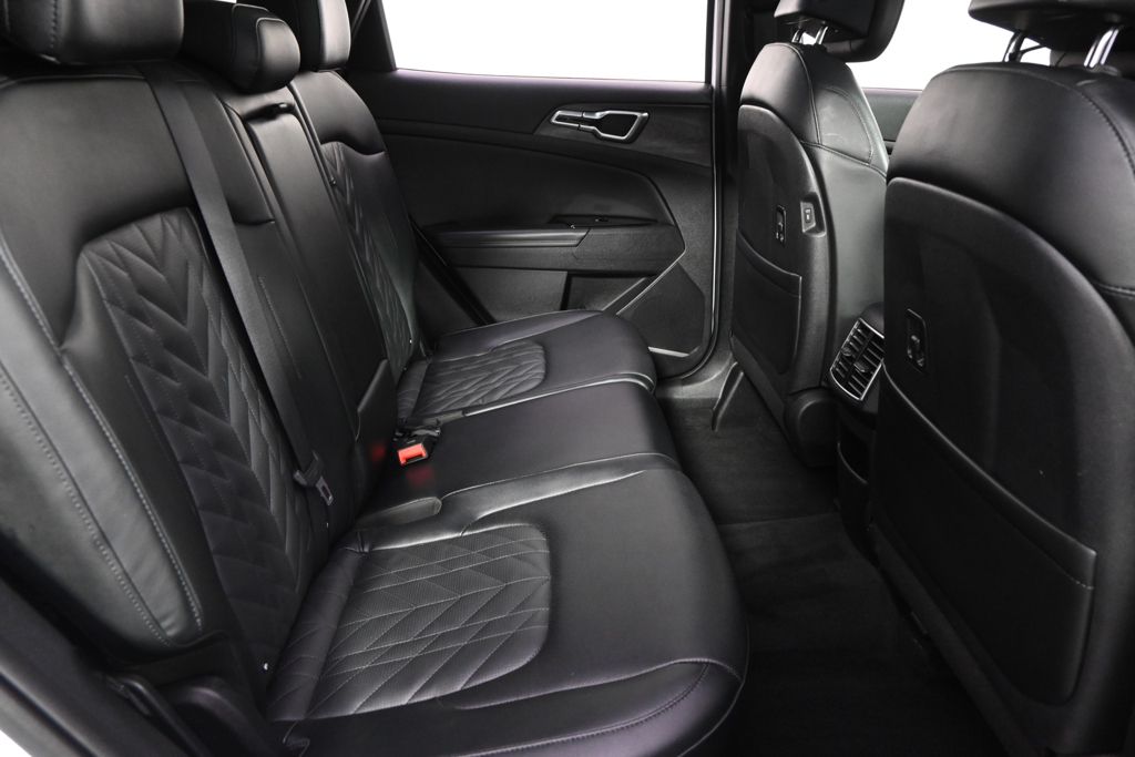 Used 2024 White Kia X-Line image 18