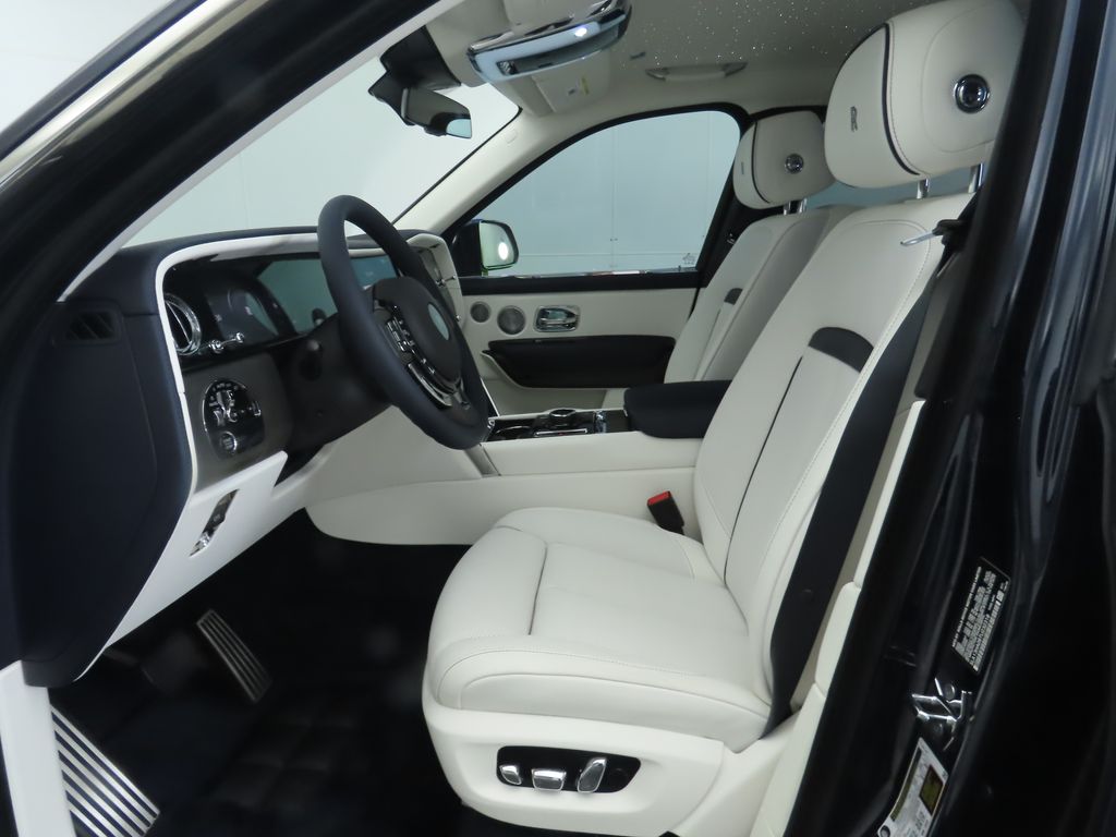 Thumbnail: 2026 Rolls-Royce Cullinan - 21
