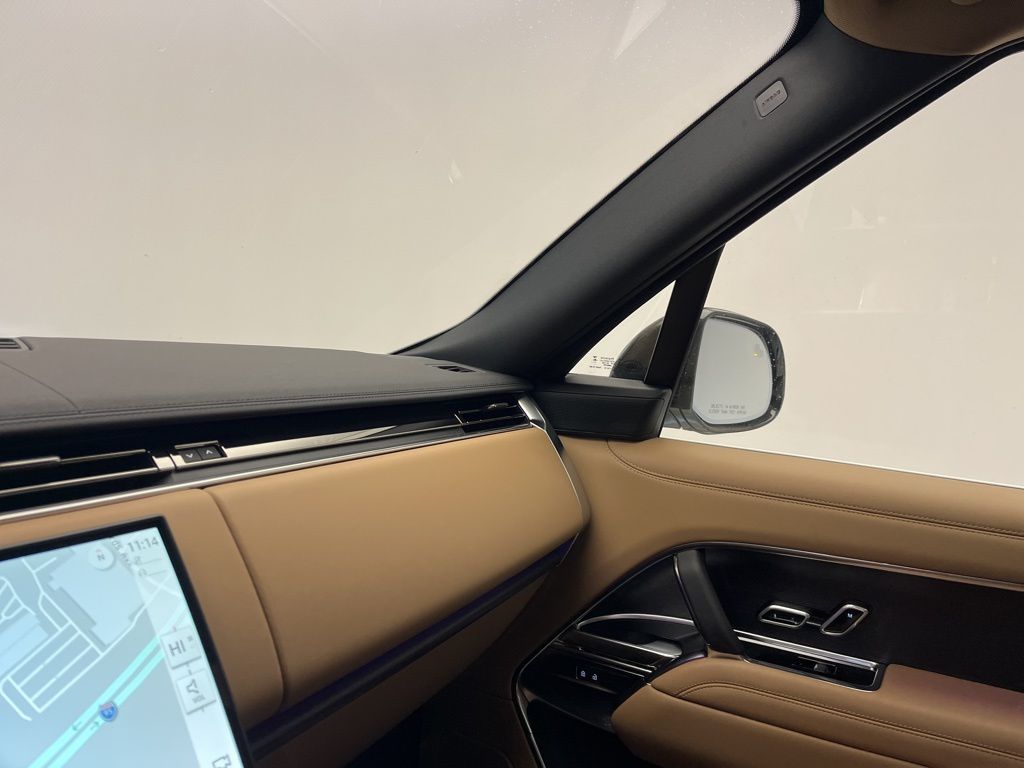 Thumbnail: 2026 Land Rover Range Rover - 21