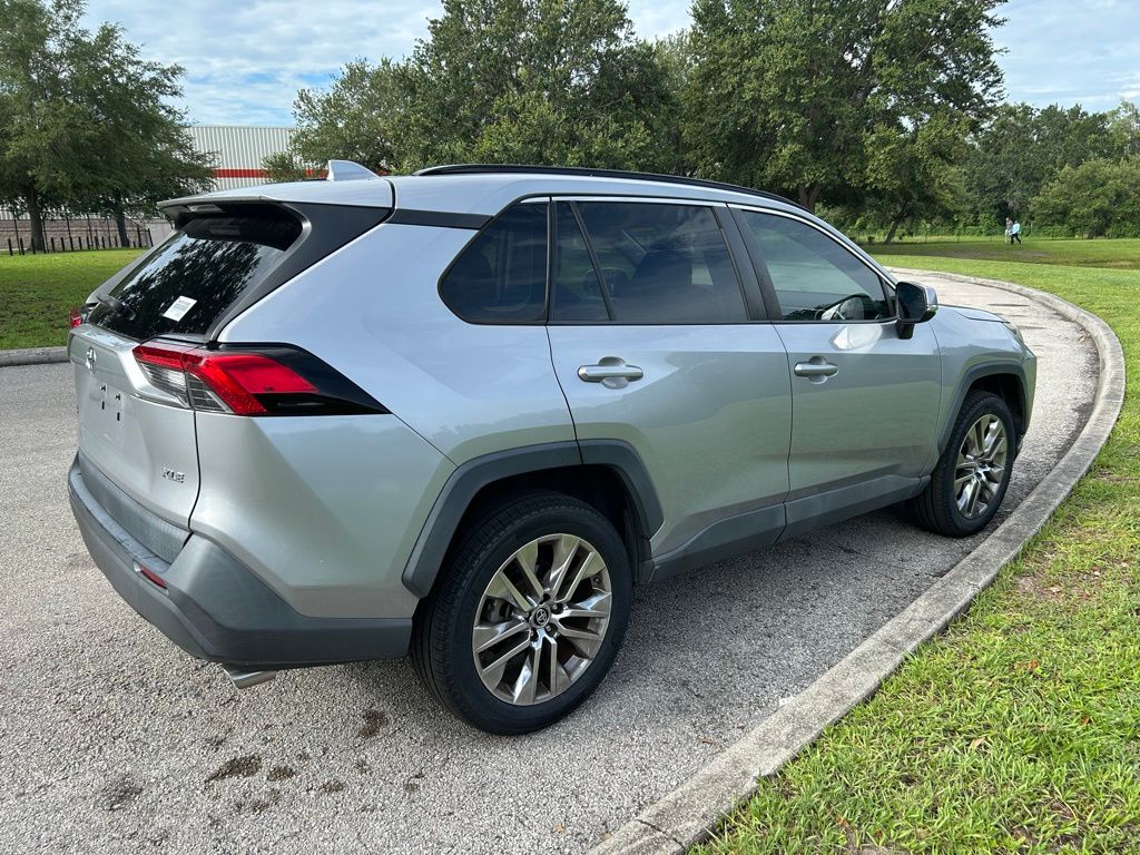 Thumbnail: 2019 Toyota RAV4 - 5