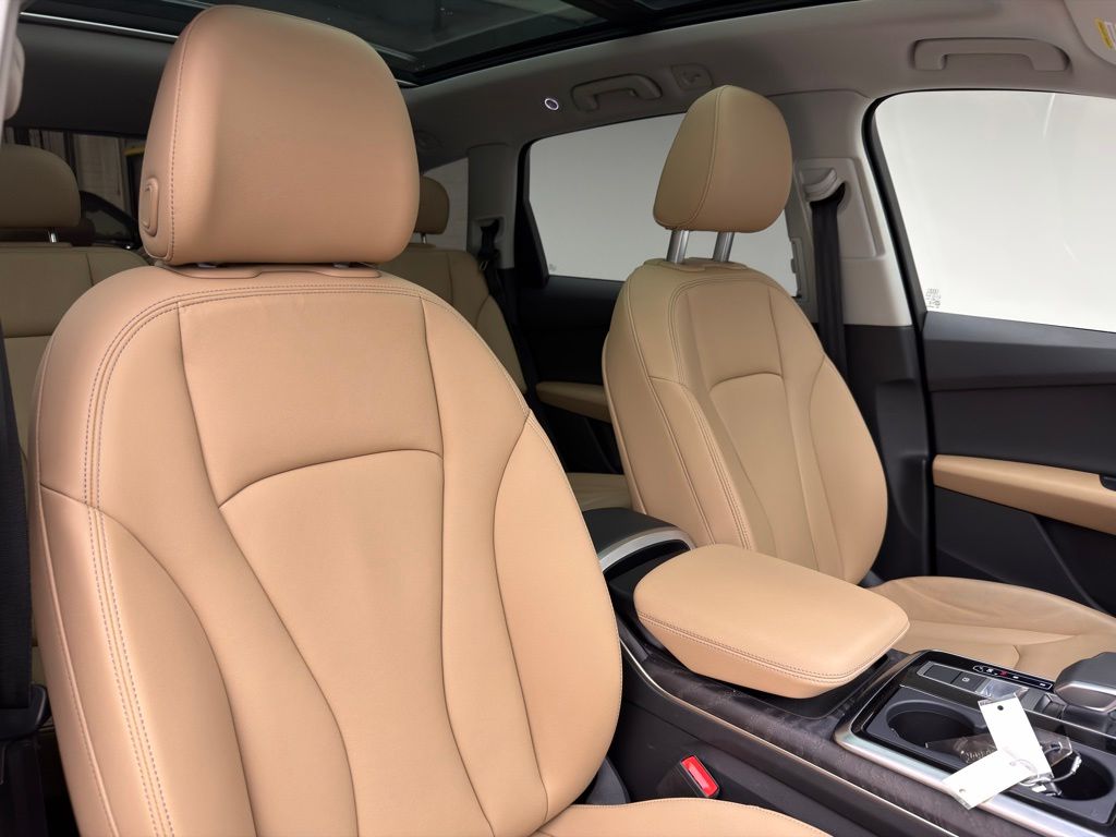 Thumbnail: 2025 Audi Q7 - 6