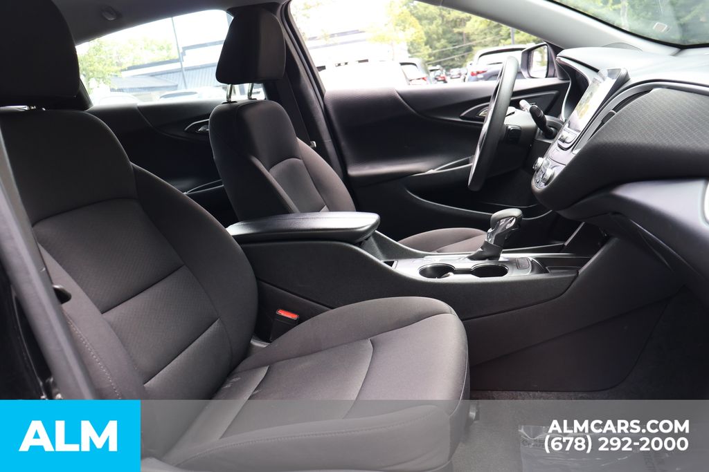 Used 2025 Black Chevrolet LT image 24