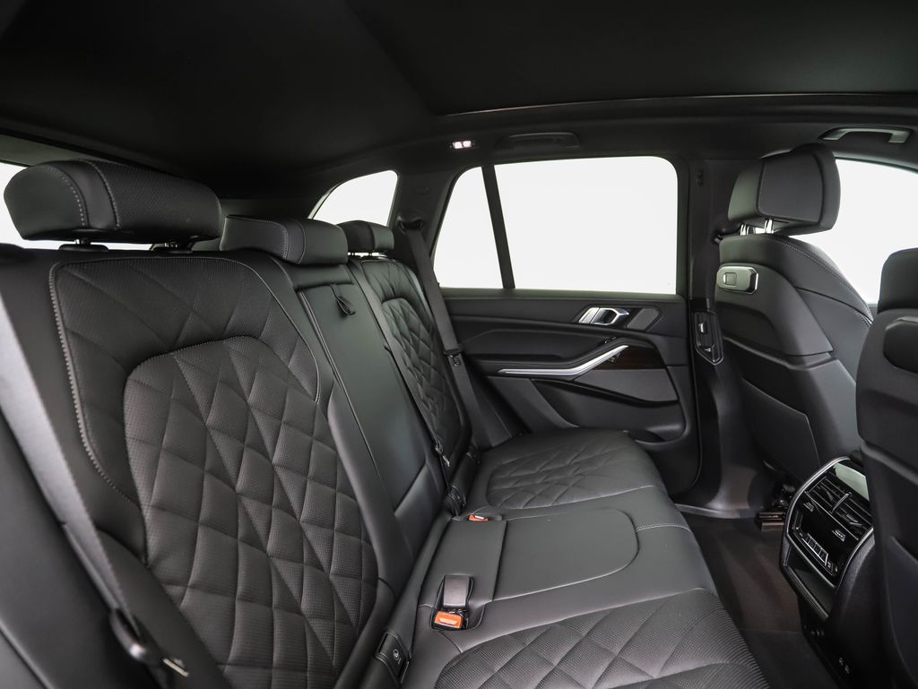 Thumbnail: 2026 BMW X5 - 27