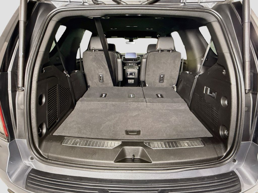 Thumbnail: 2022 Chevrolet Tahoe - 29