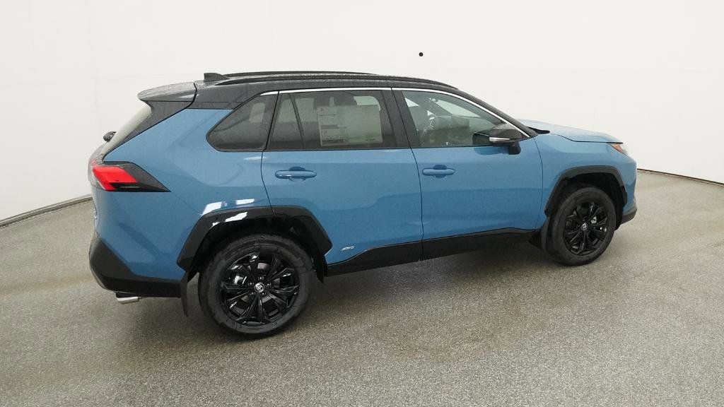 Thumbnail: 2025 Toyota RAV4 - 12