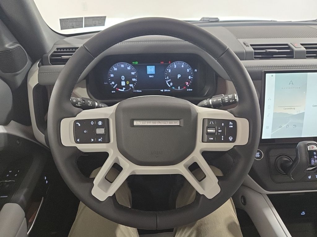 New 2026 White Land Rover X-Dynamic SE image 12