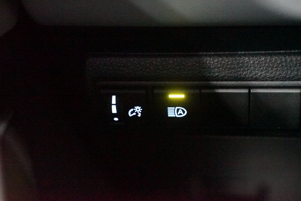 Thumbnail: 2025 Toyota Corolla - 24