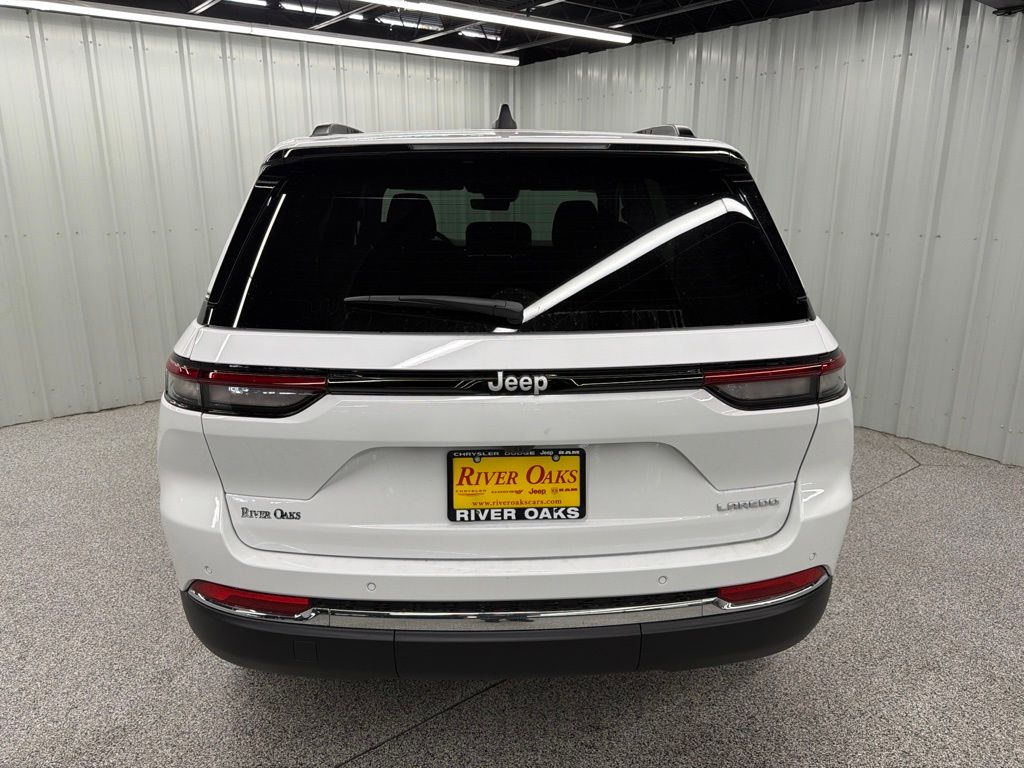 2026 Jeep Grand Cherokee Laredo X - 4