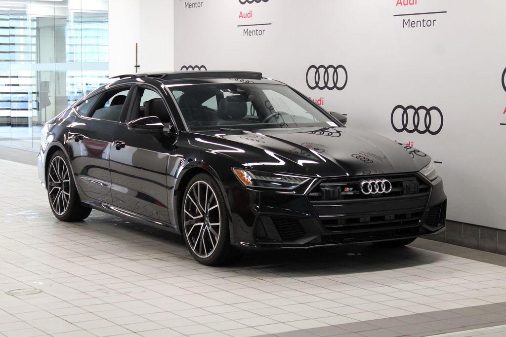 Thumbnail: 2022 Audi S7 - 8