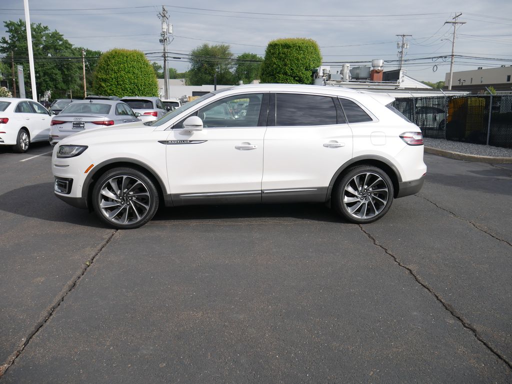 Thumbnail: 2019 Lincoln Nautilus - 2