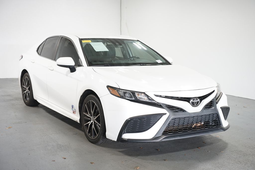 Thumbnail: 2021 Toyota Camry - 3