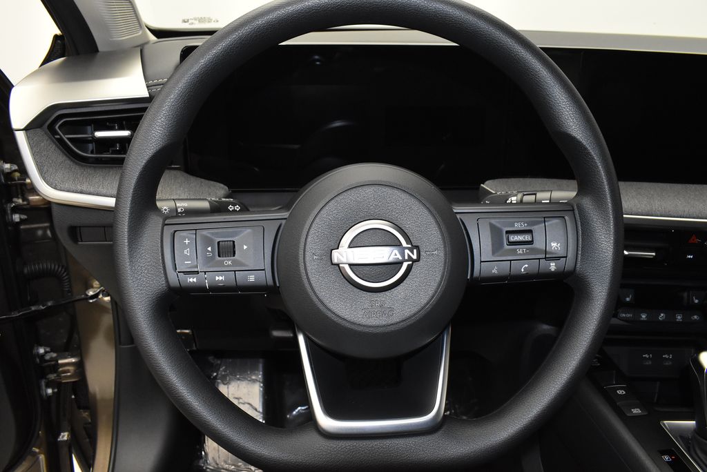 Thumbnail: 2026 Nissan Kicks - 16