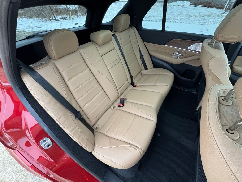 2025 Mercedes-Benz GLE GLE 450e photo