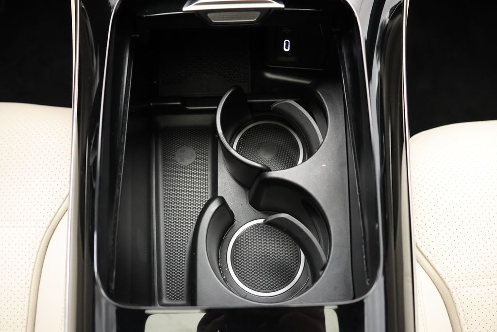 Thumbnail: 2026 Mercedes-Benz GLC - 28