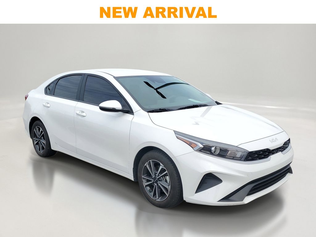 2024 Kia Forte LXS FWD
