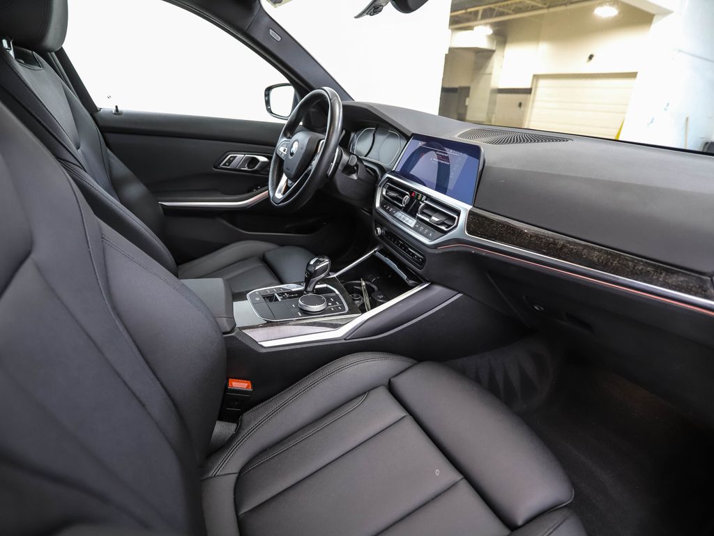 Thumbnail: 2021 BMW 3 Series - 29