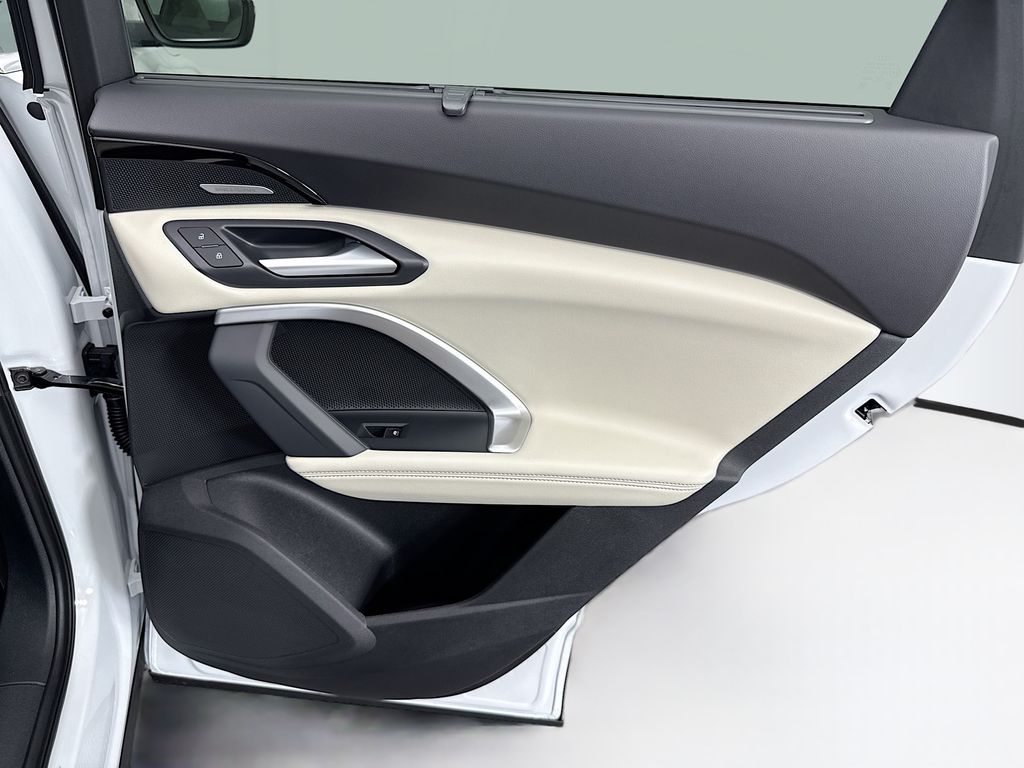 Thumbnail: 2025 Audi Q5 - 27