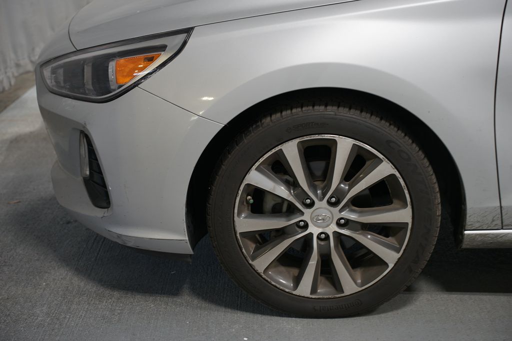 Thumbnail: 2018 Hyundai Elantra - 5