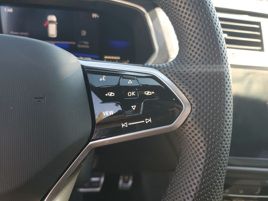 Used Car 2022 Volkswagen Tiguan  2.0t Se R-line Black For Sale Under $25,000 In Austin, Texas