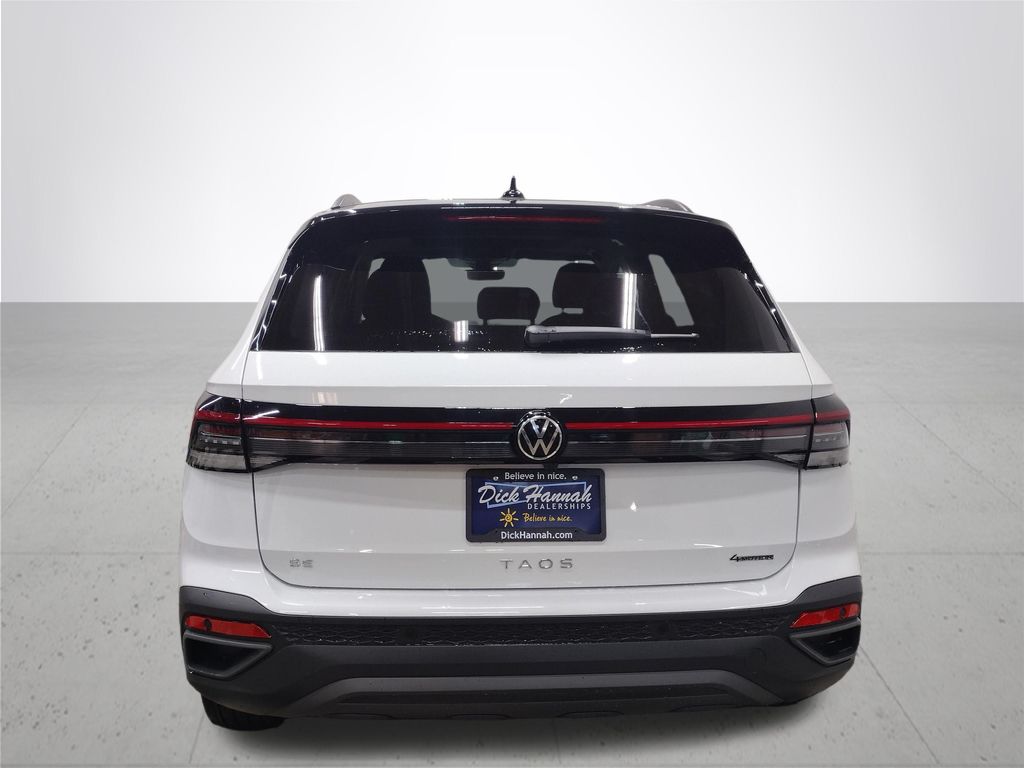 2025 Volkswagen Taos 1.5T SE Black