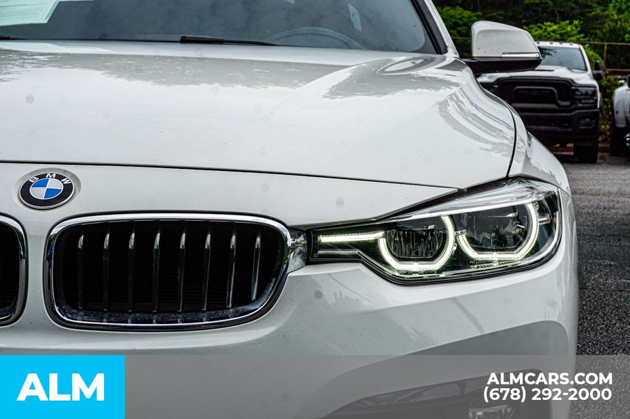 Used 2018 White BMW 330i image 12