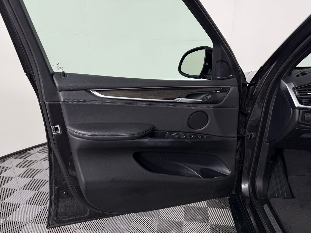 Thumbnail: 2018 BMW X5 - 11
