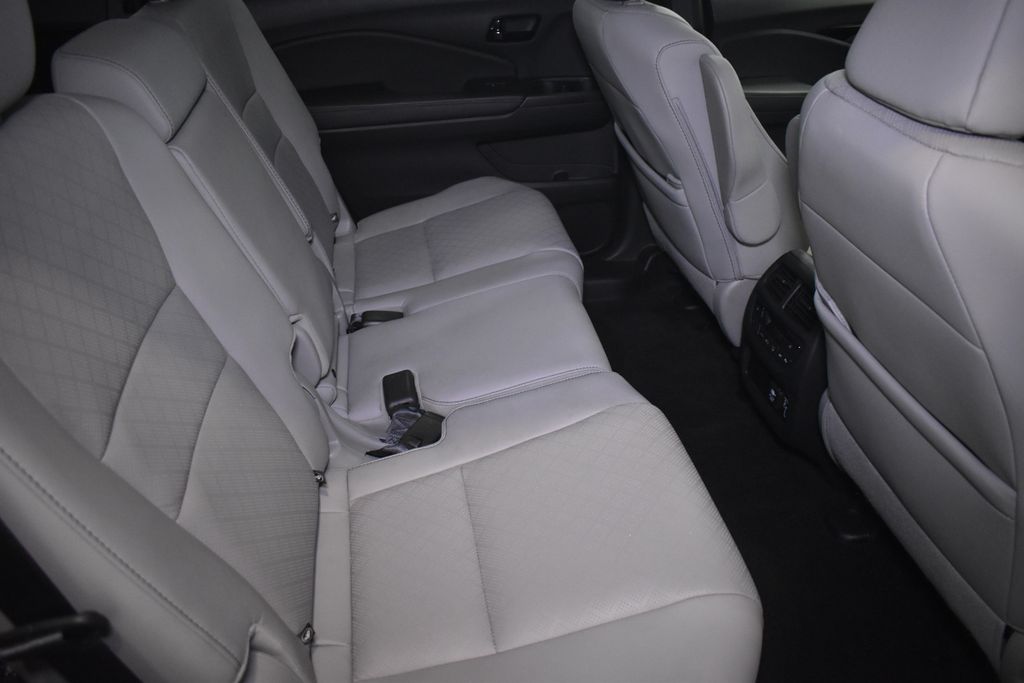 2023 Honda Passport Elite 31