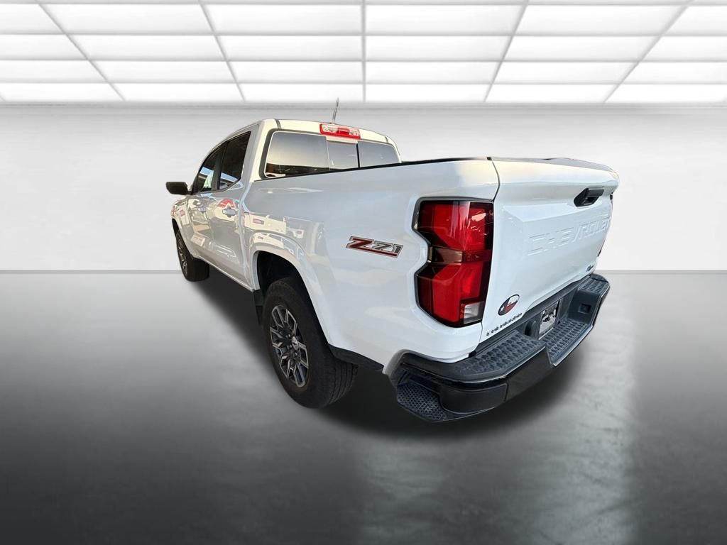Summit White 2023 Chevrolet Colorado Pickup Truck Four-Wheel Drive 8-Speed Automatic