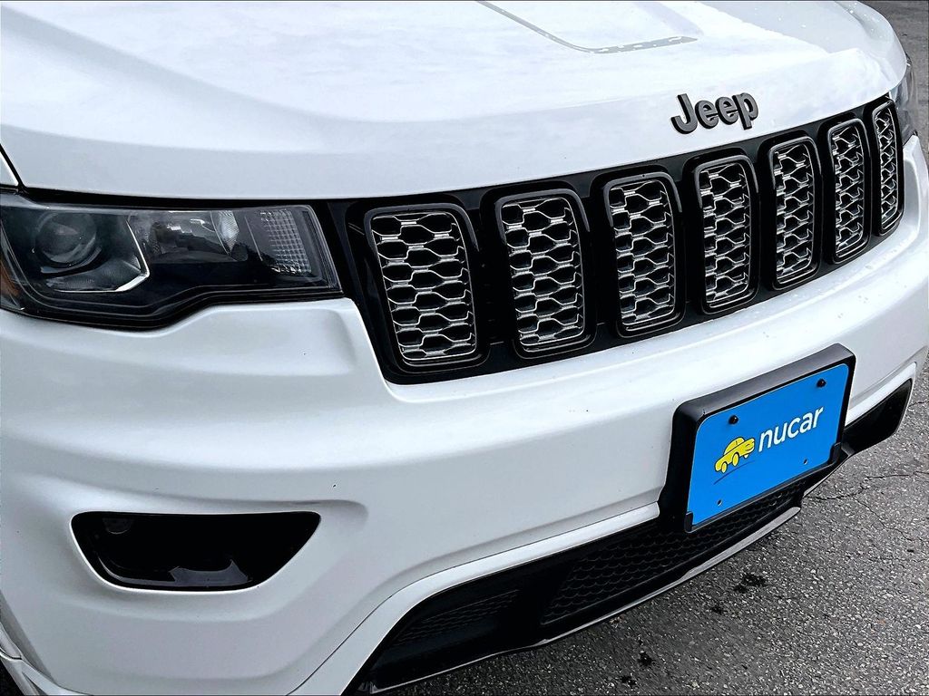 2019 Jeep Grand Cherokee — photo 31