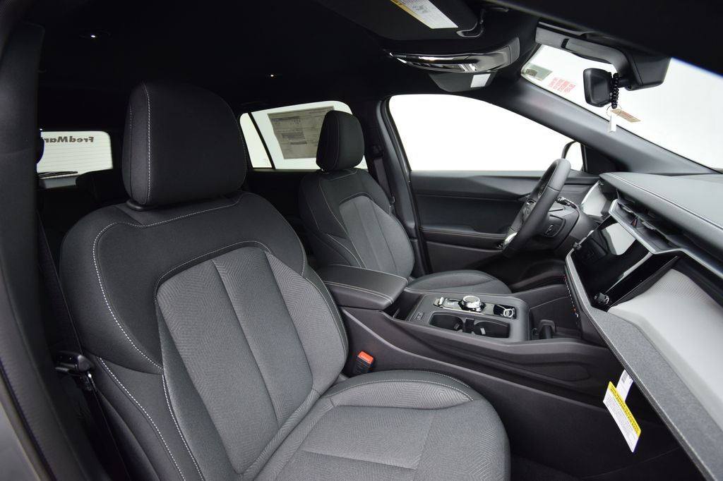 new 2026 Jeep Cherokee car, priced at $35,950