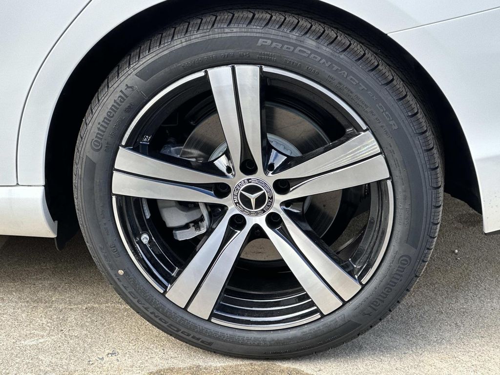 Thumbnail: 2026 Mercedes-Benz C-Class - 7