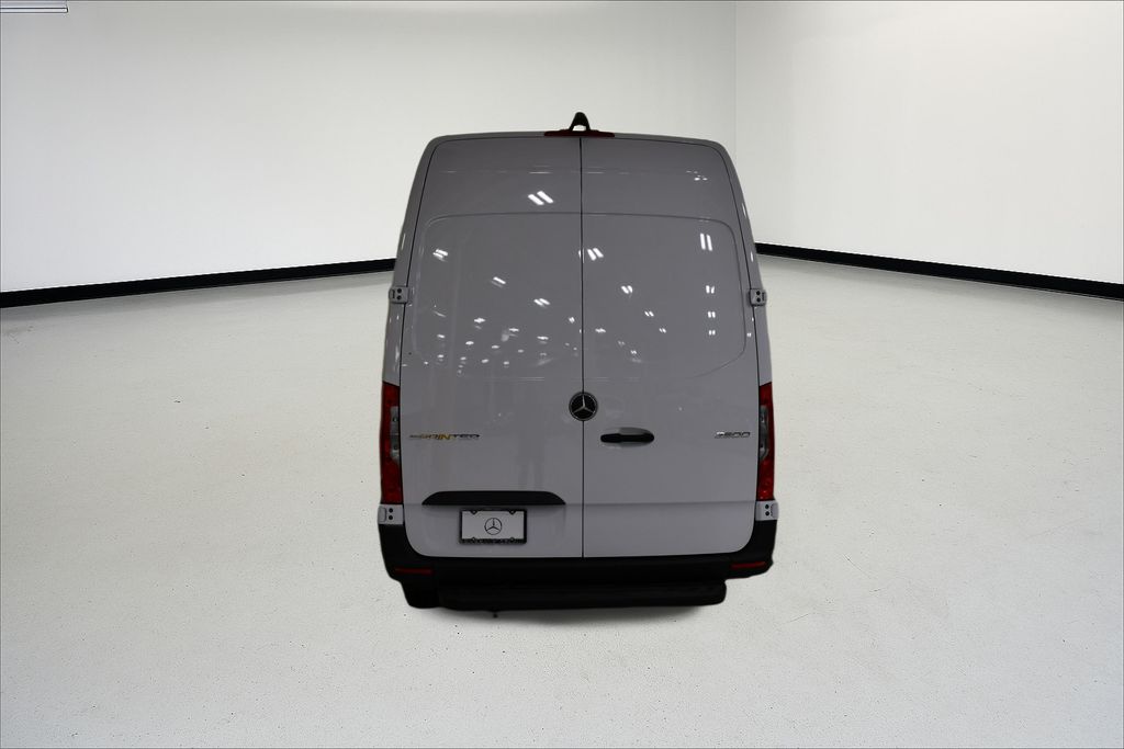 Thumbnail: 2026 Mercedes-Benz Sprinter - 7