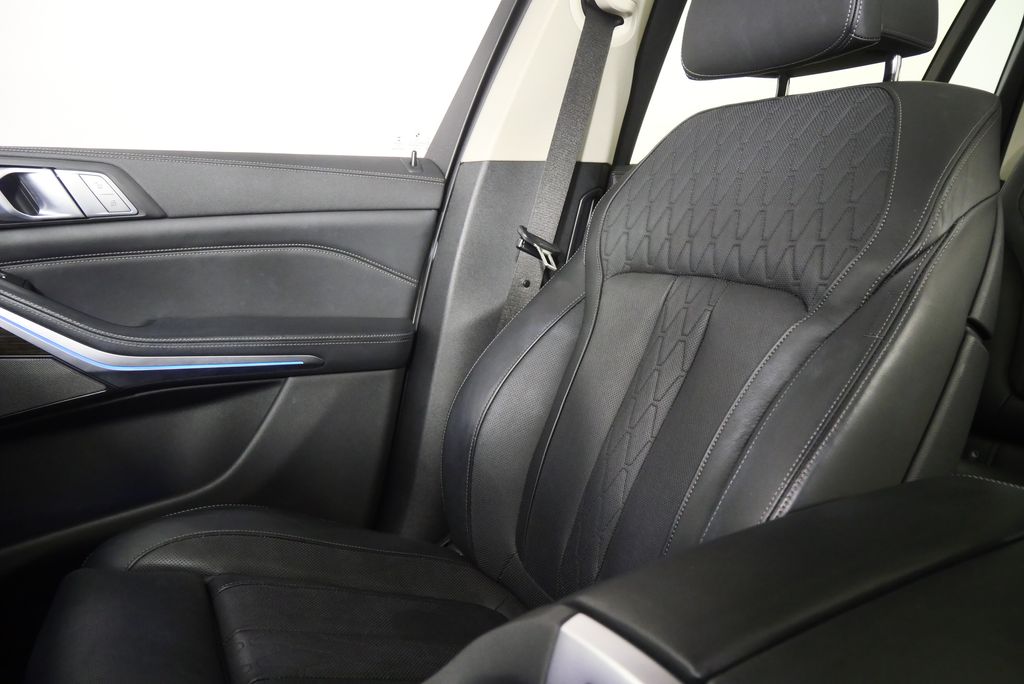 Thumbnail: 2021 BMW X7 - 29