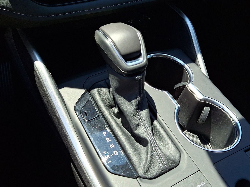 Thumbnail: 2025 Toyota Highlander - 15