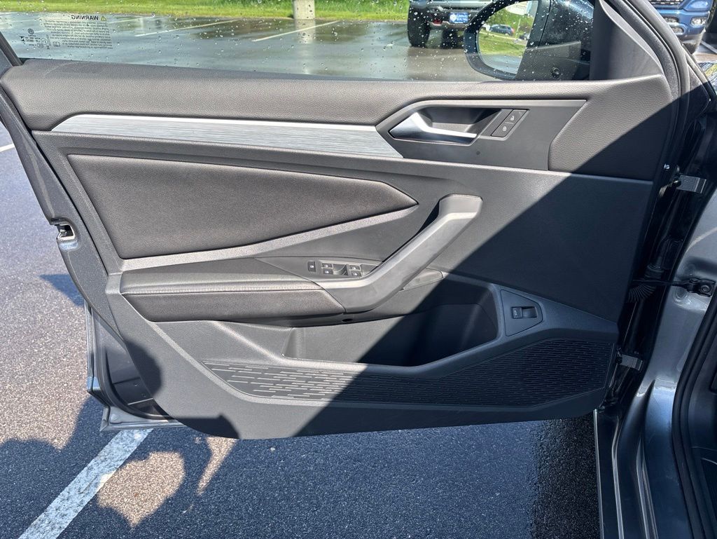 Used 2025 Volkswagen Jetta Sedan